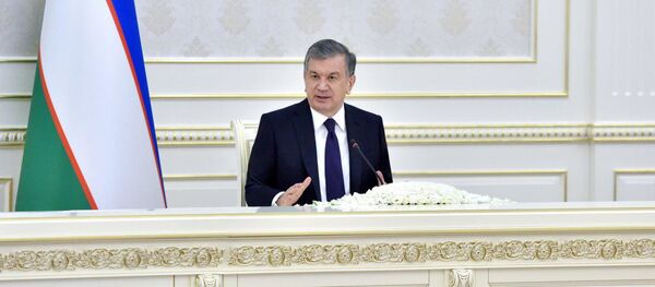 Президент Узбекистана Шавкат Мирзиёев на видеоселекторном совещании по вопросам усиления внимания к молодежи Президент Узбекистана Шавкат Мирзиёев на видеоселекторном совещании по вопросам усиления внимания к молодежи - Sputnik Ўзбекистон