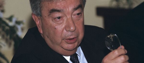 Премьер-министр РФ Евгений Примаков. Архивное фото Премьер-министр РФ Евгений Примаков. Архивное фото - Sputnik Узбекистан