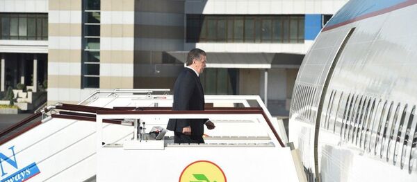 Шавкат Мирзиёев отбыл в Арабские Эмираты Шавкат Мирзиёев отбыл в Арабские Эмираты - Sputnik Ўзбекистон