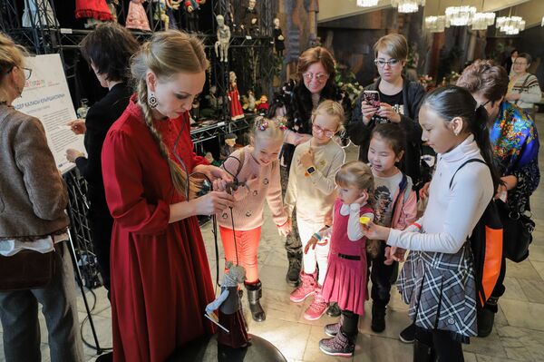 Ташкенту подарят фестиваль Цветы России - Sputnik Узбекистан