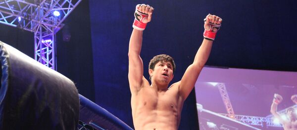 Узбекский боец FFC-2 Муслим Омонов в финале турнира в Москве - Sputnik Узбекистан