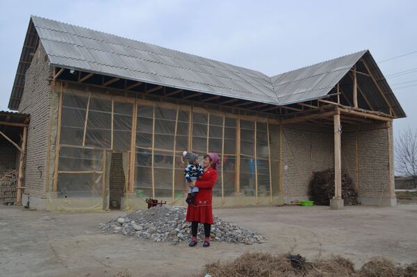 Танасидан 16та игна топилган Азизбек бугун қандай яшамоқда? Танасидан 16та игна топилган Азизбек бугун қандай яшамоқда? - Sputnik Ўзбекистон