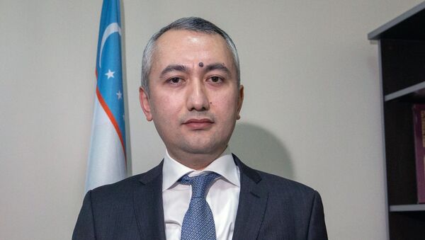 Generalniy konsul Rustam Ismailov - Sputnik O‘zbekiston