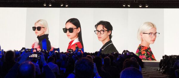 Huawei представили свои первые умные очки Huawei представили свои первые умные очки - Sputnik Ўзбекистон