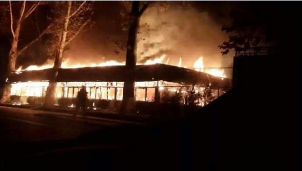 Пожар в кафе Парламент в Ташкенте - Sputnik Узбекистан