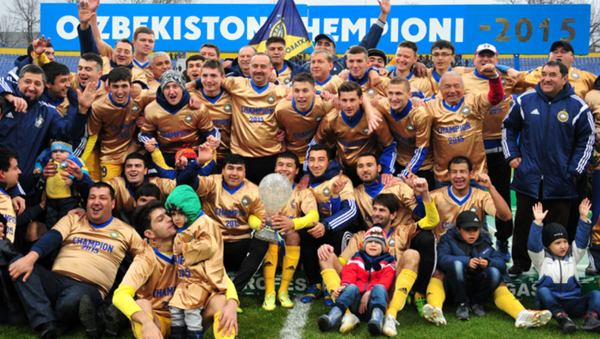 Команда Пахтакор — чемпион Узбекистана по футболу - Sputnik Узбекистан