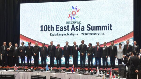 Премьер-министр РФ Д.Медведев принимает участие в 10-м Восточноазиатском саммите в Малайзии - Sputnik Узбекистан