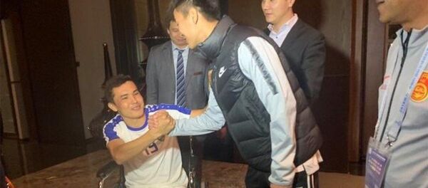 Отабек Шукуров и Вэй Шихао Отабек Шукуров и Вэй Шихао - Sputnik Узбекистан