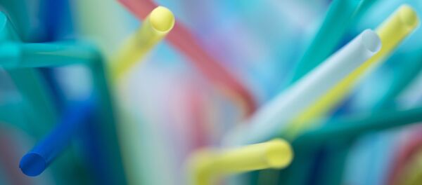 Пластиковые соломинки - Sputnik Узбекистан