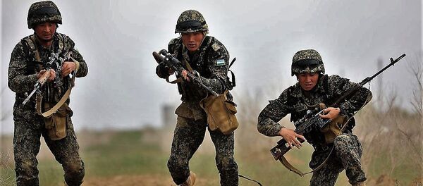 Vnezapnaya proverka boyegotovnosti voysk Minoboroni RUz prodoljayetsya. Podrazdeleniya sdayut kontrolnuyu proverku. Vnezapnaya proverka boyegotovnosti voysk Minoboroni RUz prodoljayetsya. Podrazdeleniya sdayut kontrolnuyu proverku. - Sputnik O‘zbekiston