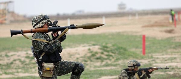 Внезапная проверка боеготовности войск Минобороны РУз продолжается. Подразделения сдают контрольную проверку. Внезапная проверка боеготовности войск Минобороны РУз продолжается. Подразделения сдают контрольную проверку. - Sputnik Ўзбекистон