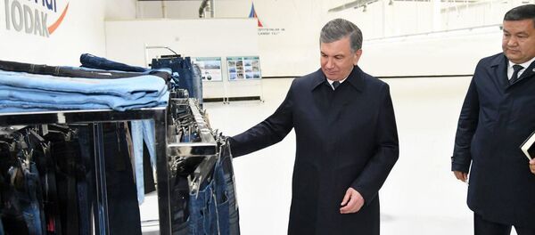 Президент Узбекистана Шавкат Мирзиёев побывал на предприятии Ekvatorial Chodak Group - Sputnik Ўзбекистон