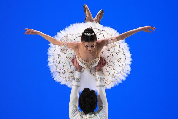 Артисты балета на IV Всероссийском конкурсе молодых исполнителей Русский балет в Москве - Sputnik Узбекистан