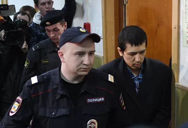 Суд по делу о теракте в метро Петербурга: все подсудимые не признали вину Суд по делу о теракте в метро Петербурга: все подсудимые не признали вину - Sputnik Узбекистан