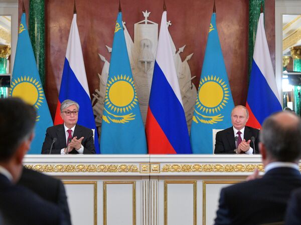 Путин предложил Токаеву построить в Казахстане АЭС по российским технологиям - Sputnik Узбекистан