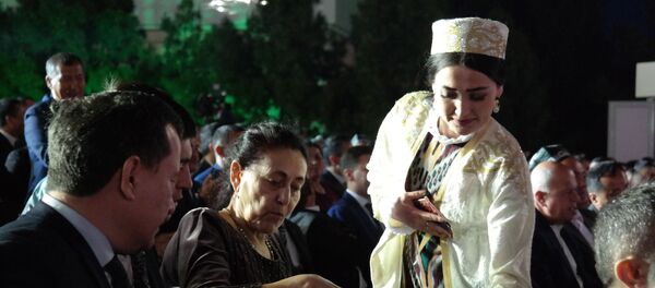 Termizda birinchi Xalqaro baxshichilik san’ati festivali boshlandi - Sputnik O‘zbekiston