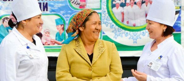 Врачи поезда Саломатлик - Sputnik Узбекистан