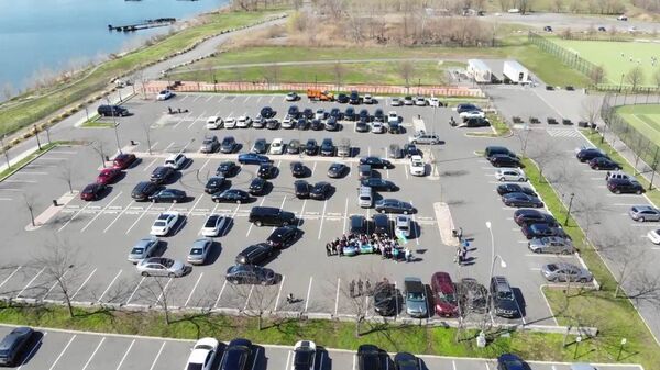 АҚШда ўзбекистонлик таксичилар акция ўтказишди АҚШда ўзбекистонлик таксичилар акция ўтказишди - Sputnik Ўзбекистон