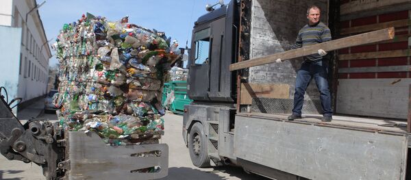 Чиқиндини қайта ишлаш Чиқиндини қайта ишлаш - Sputnik Ўзбекистон