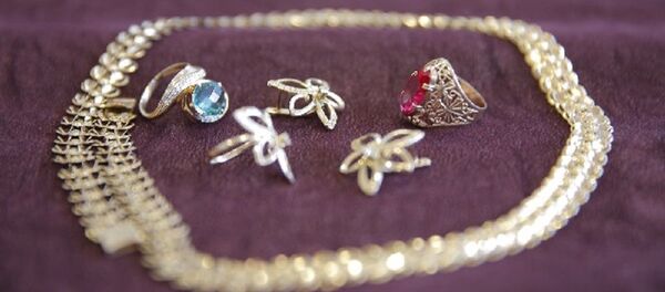 Золотая посылка - Sputnik Узбекистан