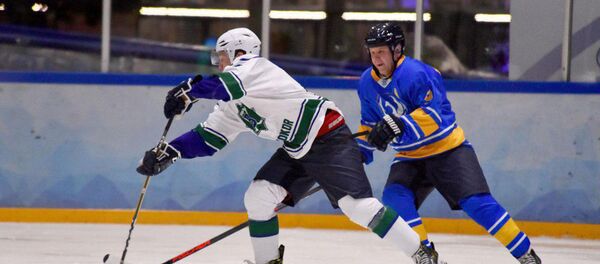 Чемпионат Узбекистана по хоккею. Финальная серия плей-офф  Бинокор — Семург 5:2 (счет серии 2:2) - Sputnik Узбекистан