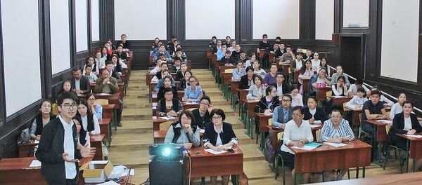 Тотальный диктант в Нукусе Тотальный диктант в Нукусе - Sputnik Узбекистан