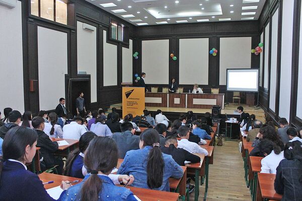 Исповедь нукусского диктатора: живой интерес, мертвые души и хитрый знак - Sputnik Узбекистан