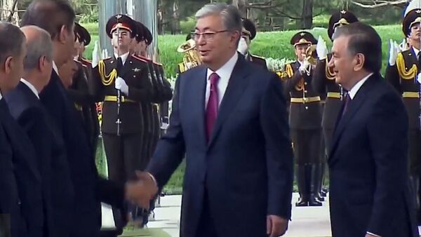Церемония встречи президента Казахстана Касым-Жомарт Токаева в Узбекистане - Sputnik Узбекистан