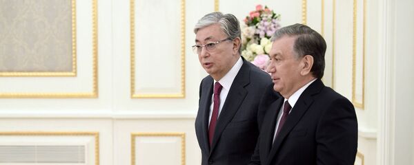 Президент Узбекистана Шавкат Мирзиёев и президент Казахстана Касым-Жормат Токаев Президент Узбекистана Шавкат Мирзиёев и президент Казахстана Касым-Жормат Токаев - Sputnik Узбекистан