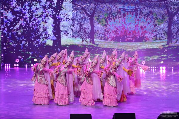 Символ вечной дружбы: Мирзиёев и Токаев открыли Год Казахстана в Узбекистане Символ вечной дружбы: Мирзиёев и Токаев открыли Год Казахстана в Узбекистане - Sputnik Узбекистан