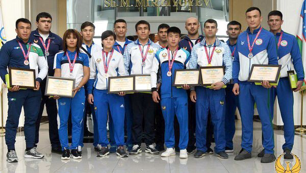 Самбистов Узбекистана наградили в НОК - Sputnik Узбекистан