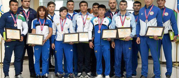 Самбистов Узбекистана наградили в НОК - Sputnik Узбекистан