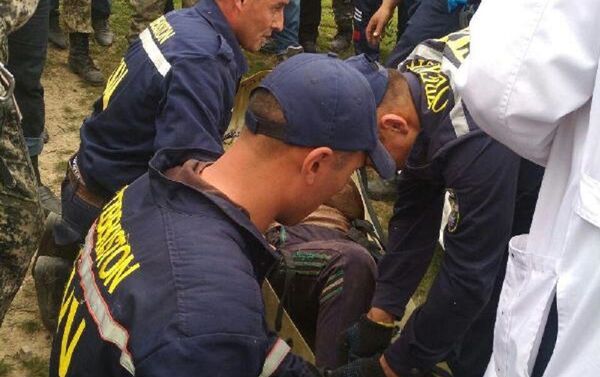 Сотрудники МЧС спасли ребенка, упавшего с горы в Андижане - Sputnik Ўзбекистон