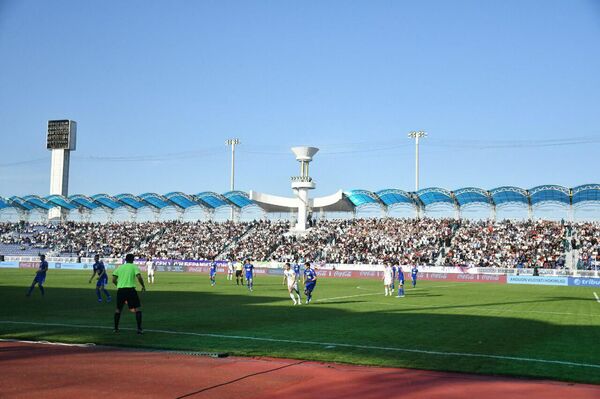В Андижане после реконструкции открыли стадион Соглом авлод В Андижане после реконструкции открыли стадион Соглом авлод - Sputnik Узбекистан