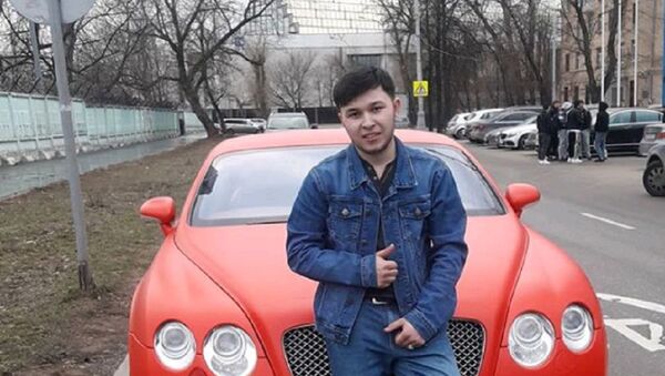 Узбекистанец выиграл Bentley, стоя рядом с авто 30 часов - Sputnik Узбекистан