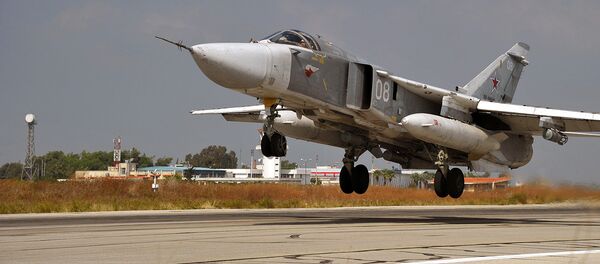 Россиянинг Су-24 бомбардимончи самолёти. Россиянинг Су-24 бомбардимончи самолёти. - Sputnik Ўзбекистон