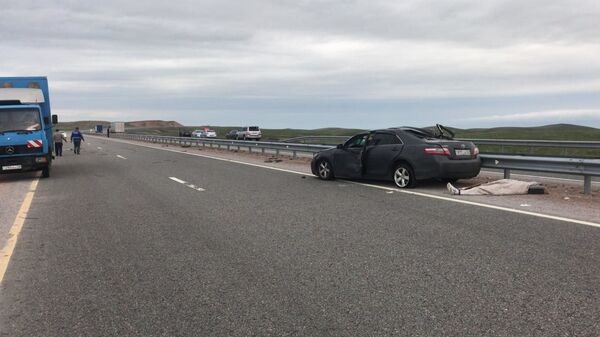 Кровь и искореженные авто - ужасные кадры с места ДТП в Казахстане - Sputnik Узбекистан