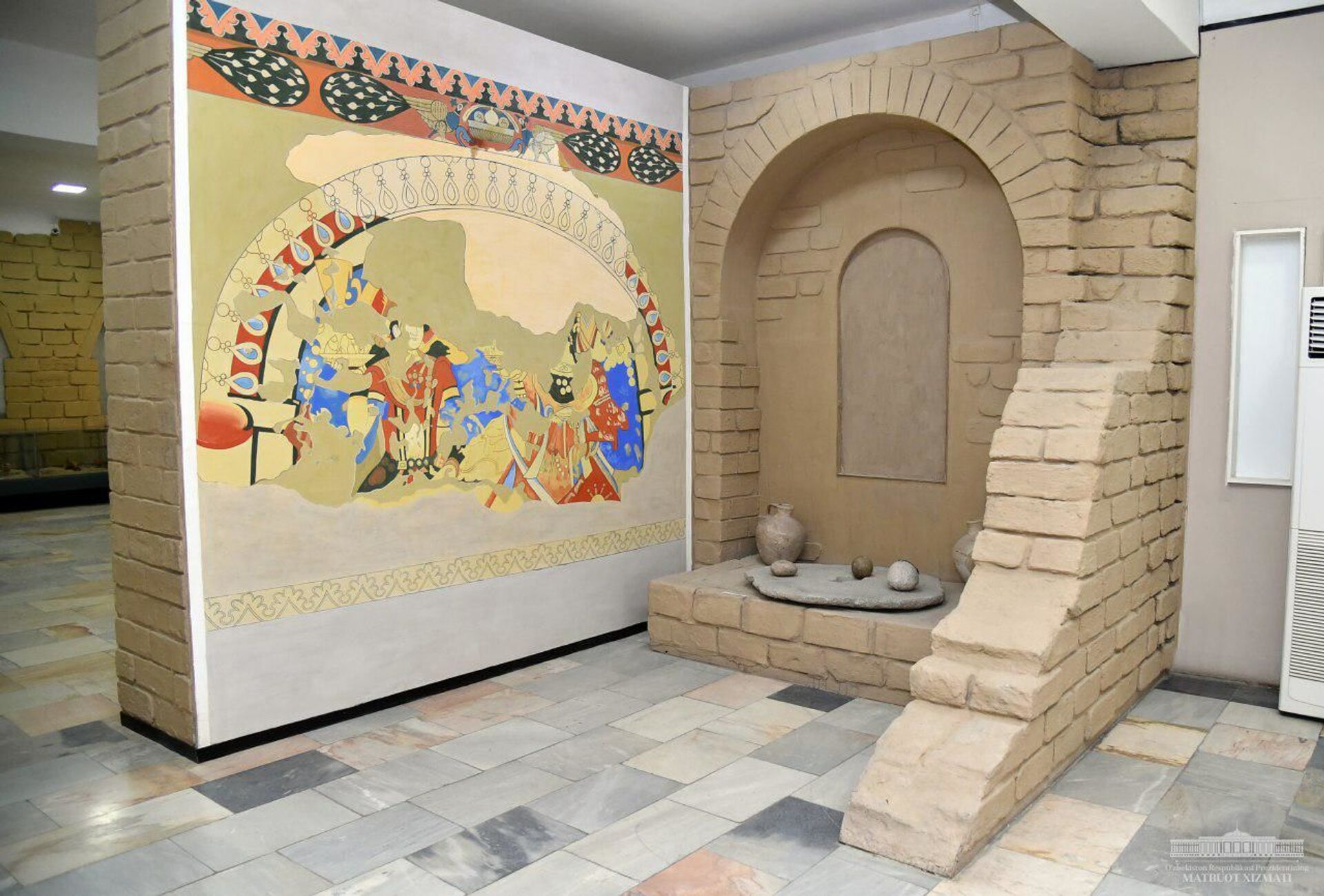 Фреска в музее Афросиаб в Самарканде - Sputnik Ўзбекистон, 1920, 18.05.2022