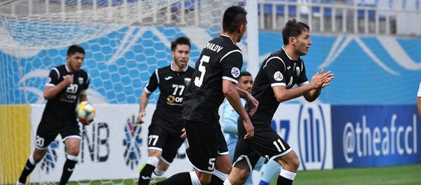 Ничья в меньшинстве: Локомотив не дал себя обыграть в Лиге чемпионов Азии Ничья в меньшинстве: Локомотив не дал себя обыграть в Лиге чемпионов Азии - Sputnik Узбекистан