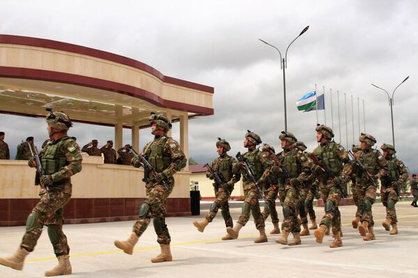 Первые учения военных Узбекистана, Пакистана и Турции стартовали под Джизаком Первые учения военных Узбекистана, Пакистана и Турции стартовали под Джизаком - Sputnik Узбекистан