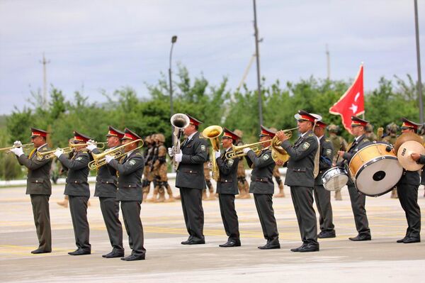 Первые учения военных Узбекистана, Пакистана и Турции стартовали под Джизаком Первые учения военных Узбекистана, Пакистана и Турции стартовали под Джизаком - Sputnik Узбекистан