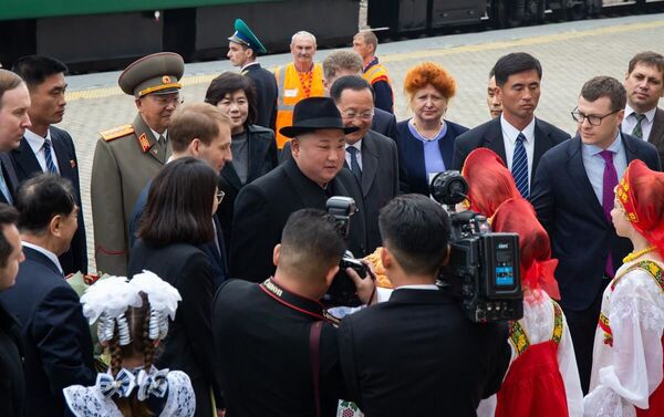 Лидер КНДР Ким Чен Ын прибыл в Россию - Sputnik Узбекистан