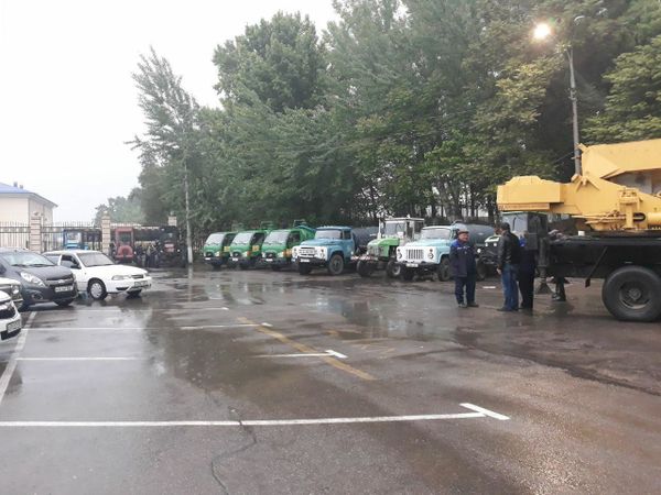Сув тошқинларини бартараф этиш учун махсус Штаб ташкил қилинди Сув тошқинларини бартараф этиш учун махсус Штаб ташкил қилинди - Sputnik Ўзбекистон