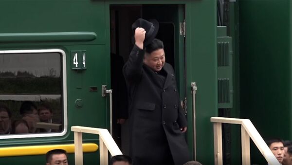 Ким Чен Ына в России встретили с хлебом и солью - Sputnik Узбекистан
