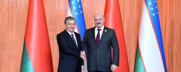 Активный диалог: Мирзиеев встретился с Лукашенко в Пекине  - Sputnik Узбекистан