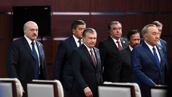 Шавкат Мирзиёев принял участие в церемонии открытия второго Международного форума Один пояс, один путь. - Sputnik Узбекистан