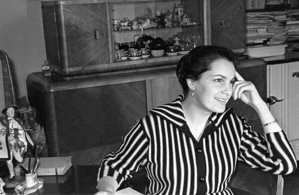 Умерла актриса Элина Быстрицкая Умерла актриса Элина Быстрицкая - Sputnik Узбекистан