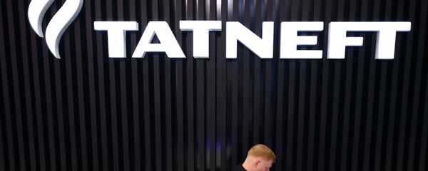 Эмблема нефтяной компании Татнефть - Sputnik Узбекистан