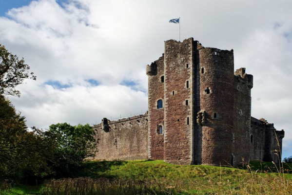 Шотландский замок Дун — средневековая крепость династии Стюартов - Sputnik Узбекистан