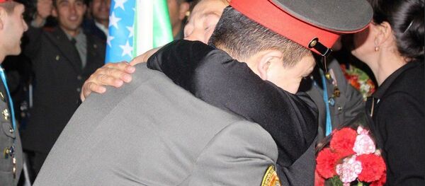 Курсанты Узбекистана вернулись с математической Олимпиады с медалями - Sputnik Узбекистан